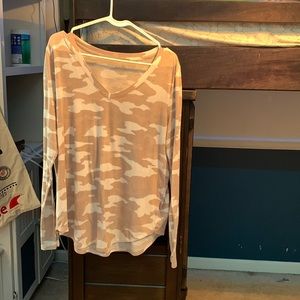 Juniors-Light pink and white camo long sleeve v-neck shirt
